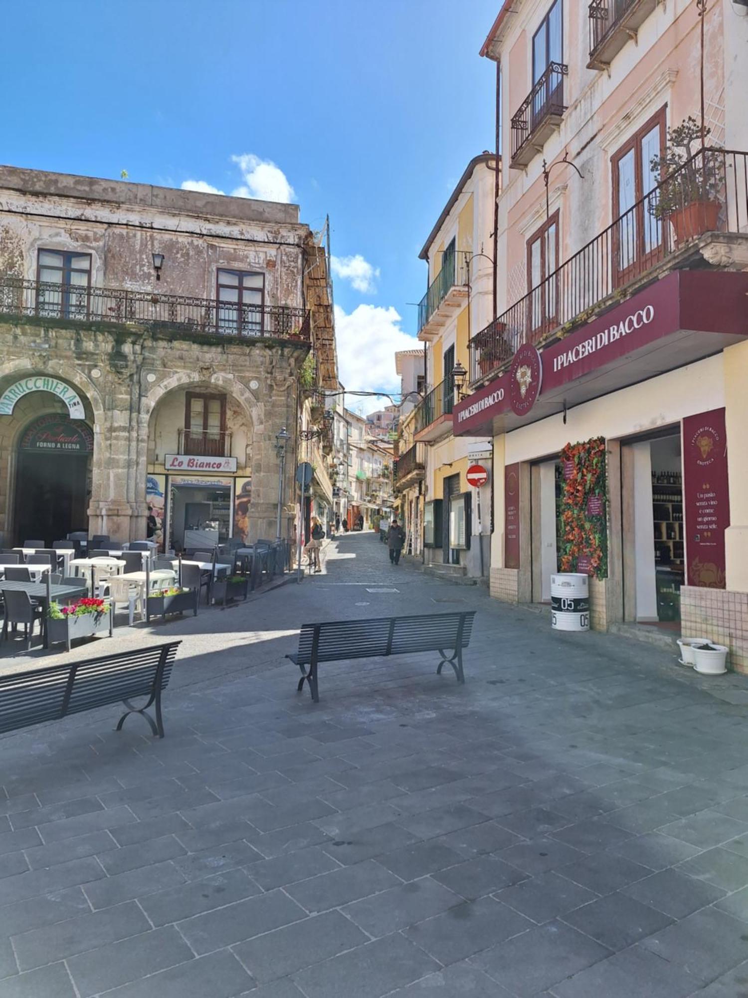 פיצו Appartamento Degli Dei מראה חיצוני תמונה